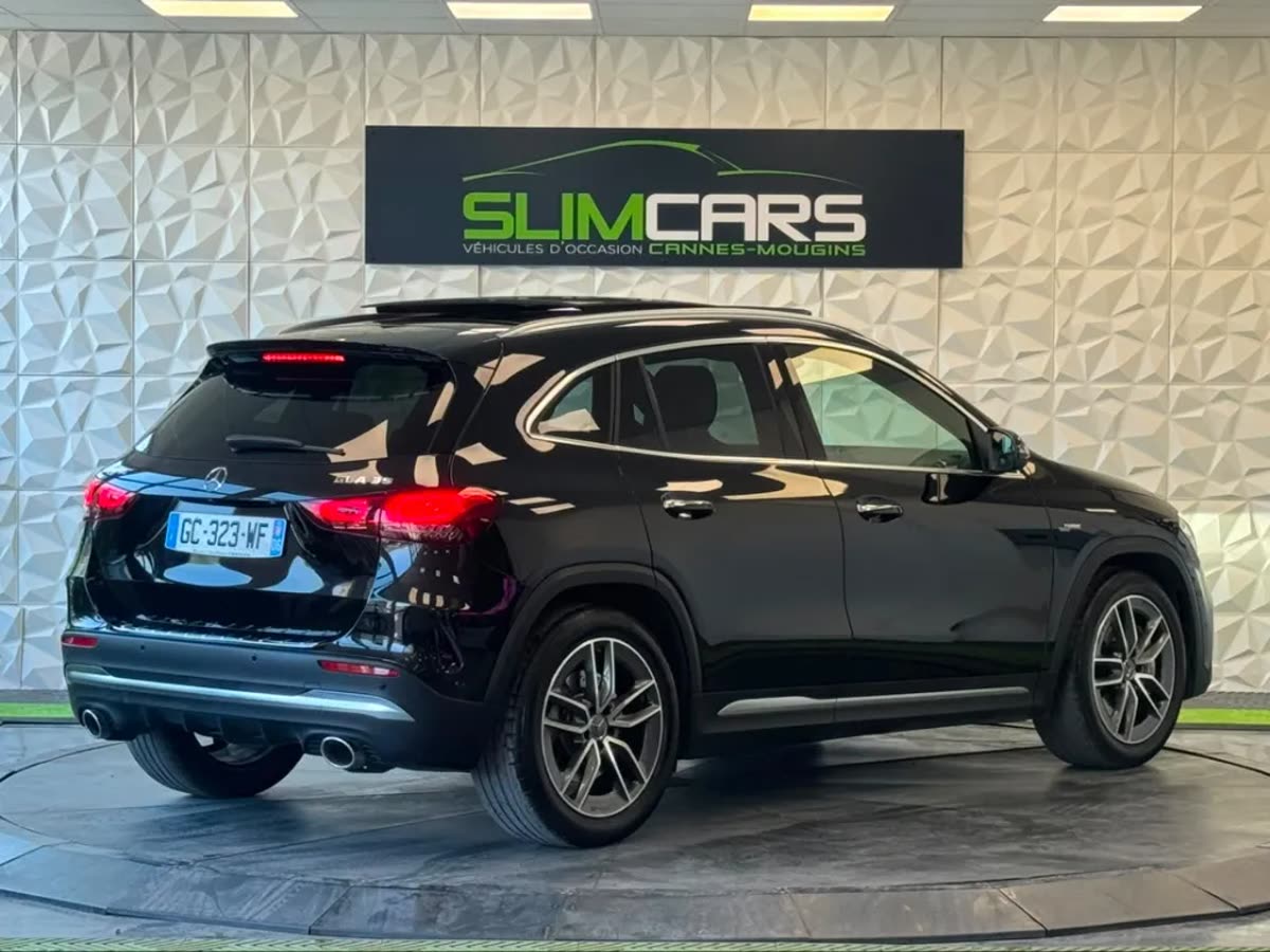 Mercedes-AMG GLA 35 repéré chez Slim Cars à Mougins